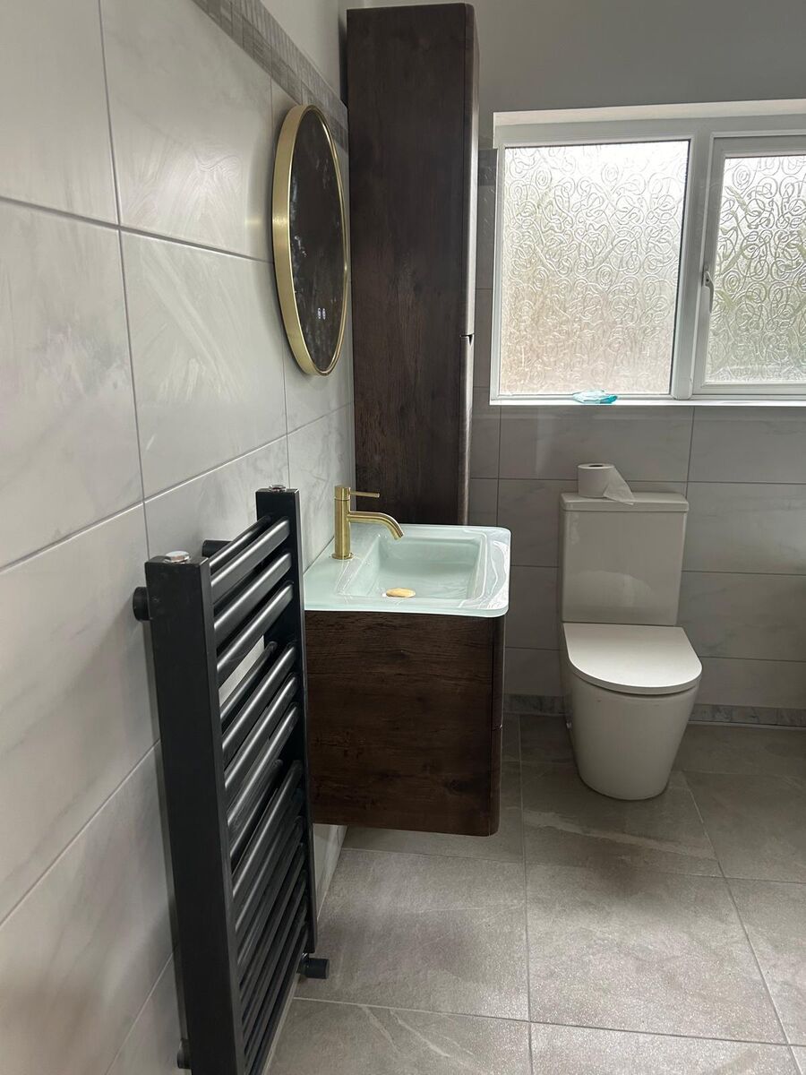 A finished Fylde Bathrooms tiling project
